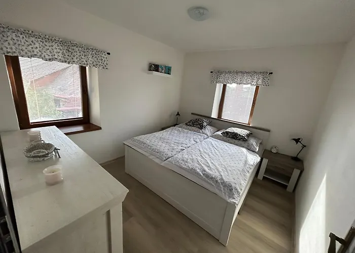 Апартаменты Apartman Pod Farou Strmilov